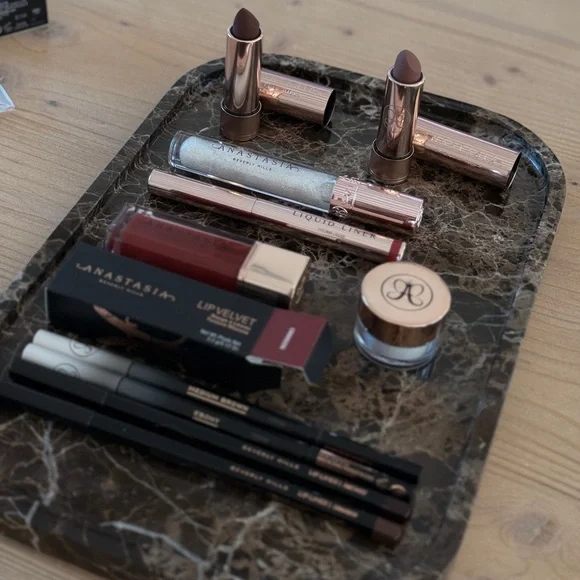 NWT Anastasia Beverly Hills Makeup Bundle.